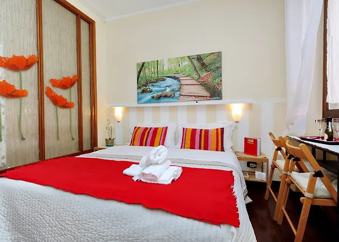 Piazza San Giovanni 4*