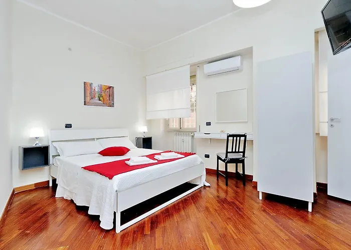 Piazza San Giovanni Bed & Breakfast 4*