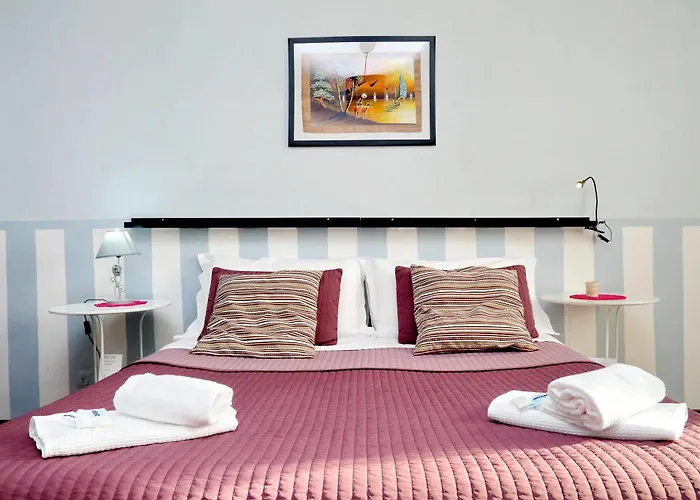 לינה וארוחת בוקר Piazza San Giovanni 4*